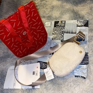 RARE ❤️NWT Lululemon White Sherpa Fleece Everywhere Belt Bag + limited bag